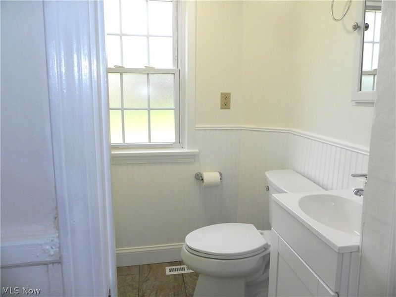 225 Fay Avenue , Avon Lake, OH 44012 Photo 7
