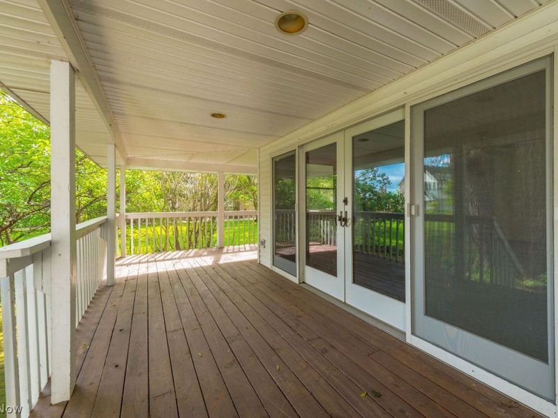 32530 Lake Road , Avon Lake, OH 44012 Photo 10