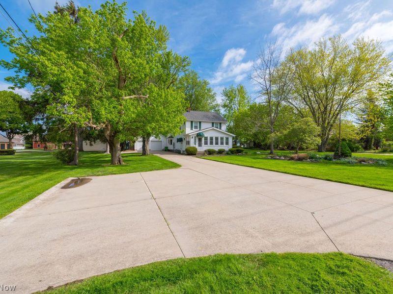 32530 Lake Road , Avon Lake, OH 44012 Photo 2