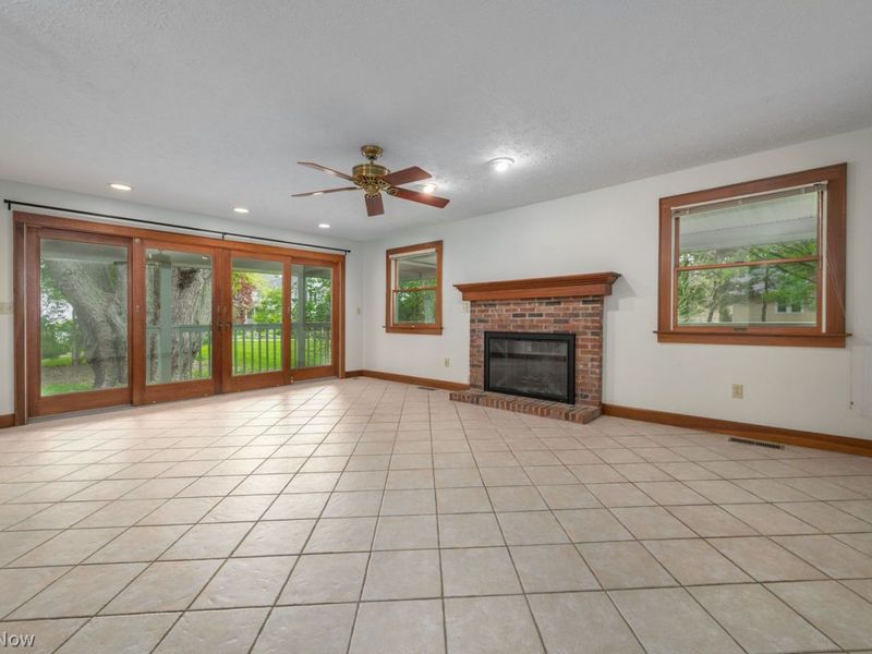 32530 Lake Road , Avon Lake, OH 44012 Photo 22
