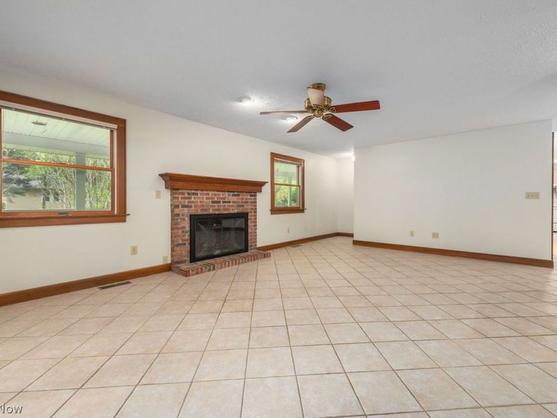 32530 Lake Road , Avon Lake, OH 44012 Photo 24