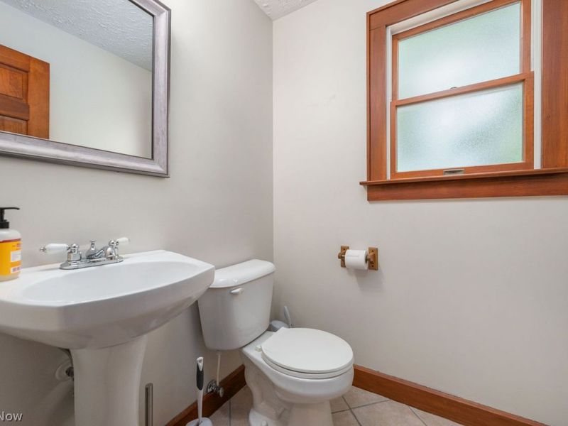 32530 Lake Road , Avon Lake, OH 44012 Photo 26