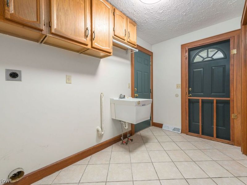 32530 Lake Road , Avon Lake, OH 44012 Photo 27
