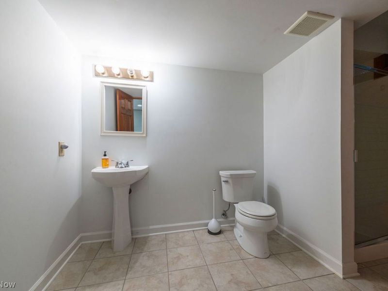 32530 Lake Road , Avon Lake, OH 44012 Photo 50