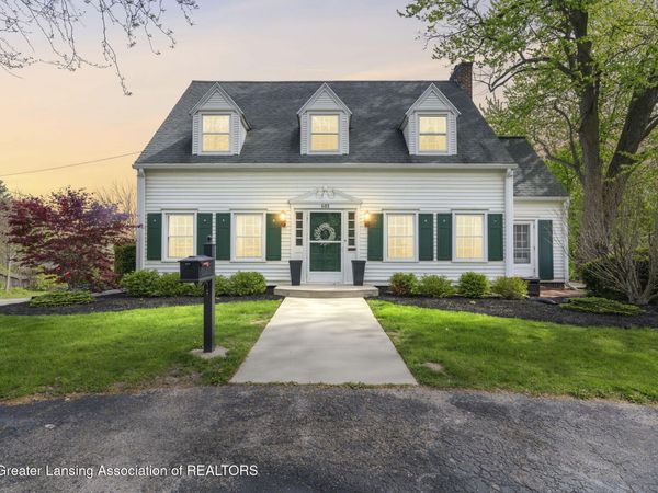 603 E Jefferson Street, Grand Ledge, MI 48837