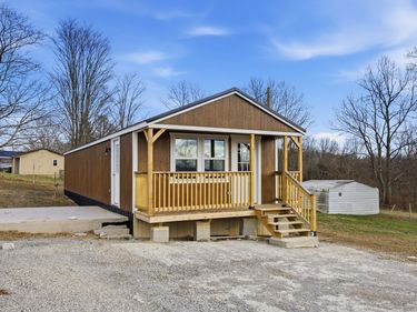 5434 Pine Ridge Road, Winchester, KY 40391