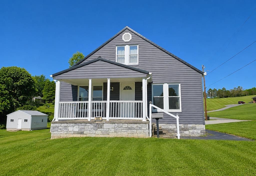 545 Mill Lawn Ave, Oak Hill, OH 45656 Main Photo