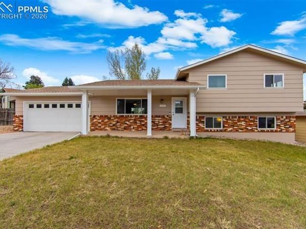 3005 Vickers Drive, Colorado Springs, CO 80918