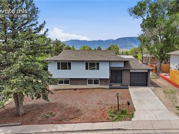 106 Kokomo Street, Colorado Springs, CO 80911