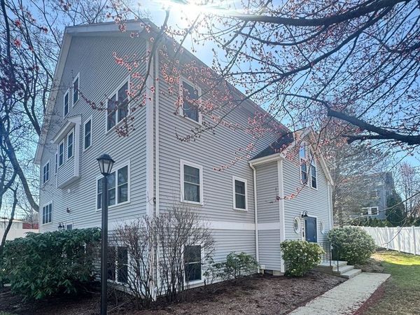 214 Florence St, Unit 1A, Boston, MA 02131