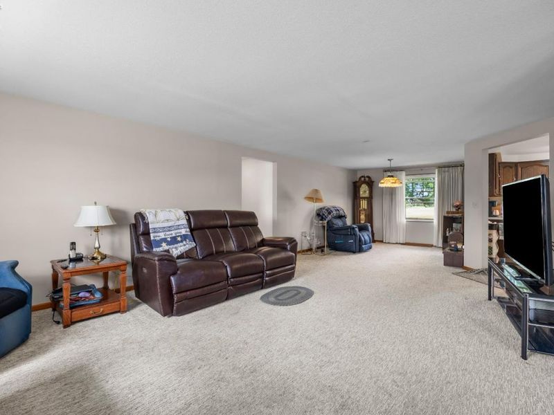 2132 E Cole Road, Fremont, OH 43420 Photo 4