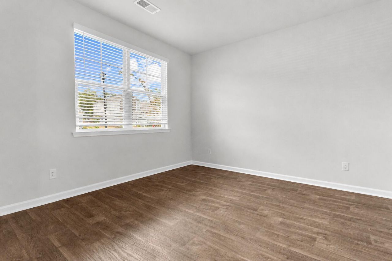 218 Maple Hill Drive Photo 13