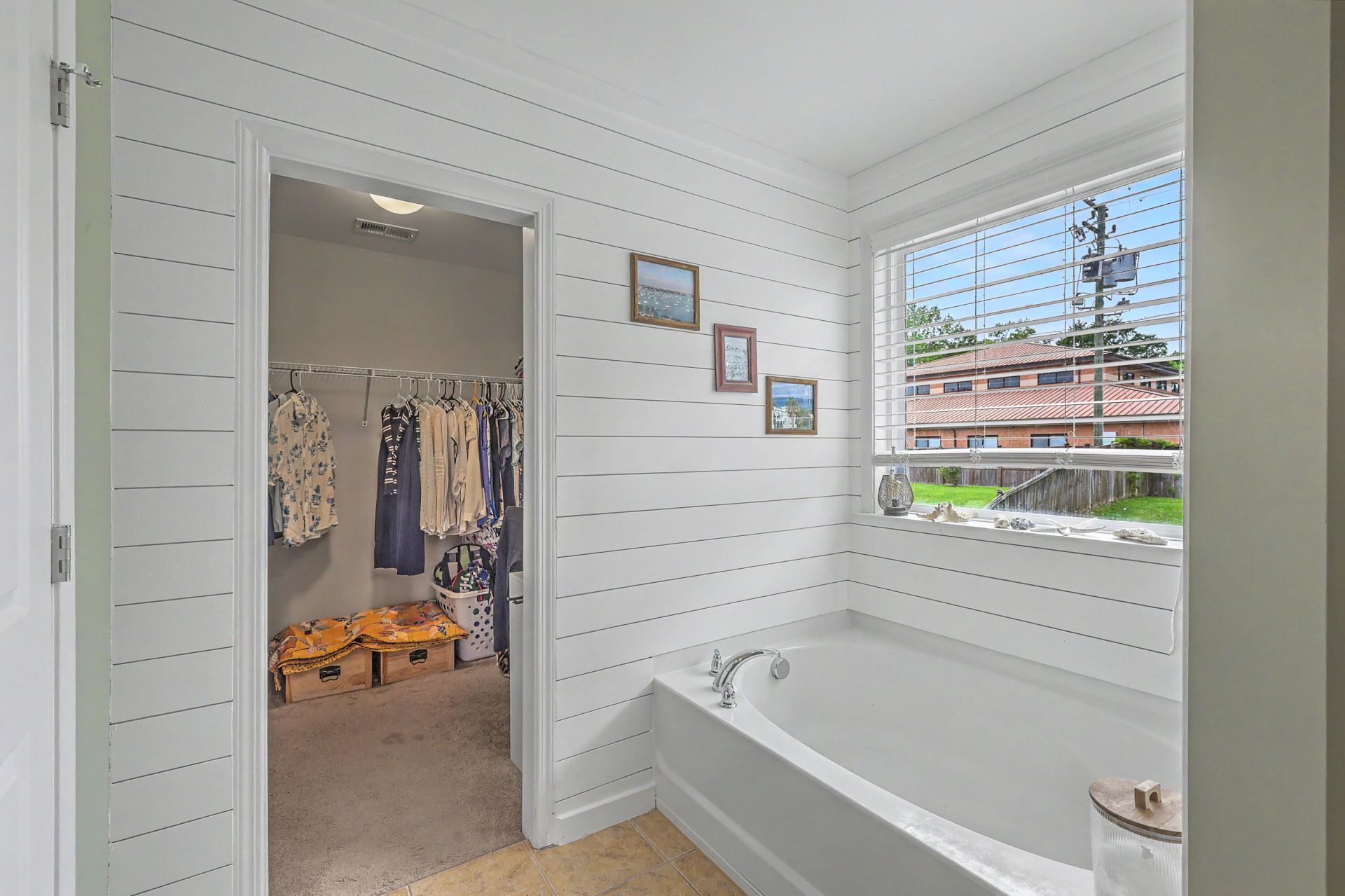 106 Medford Drive Photo 6