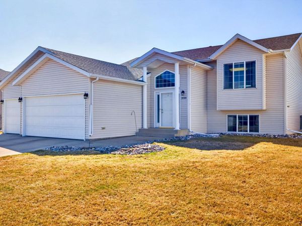 3520 Eagle Run Drive , West Fargo, ND 58078
