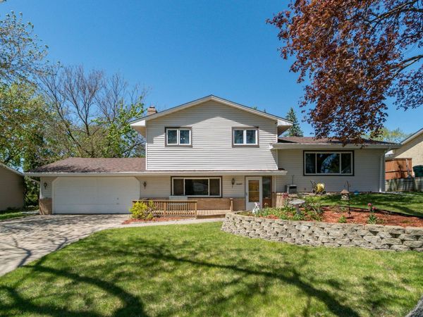 10940 Pioneer Drive , Burnsville, MN 55337