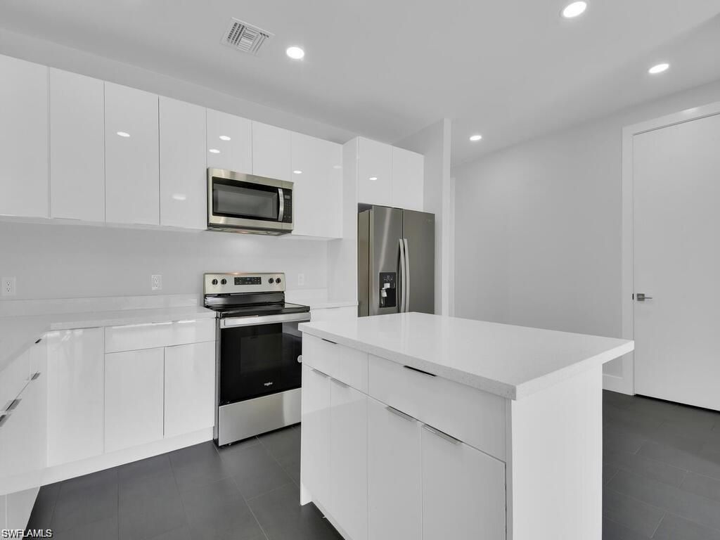 4550 29th St Sw, Lehigh Acres, FL 33973 Photo