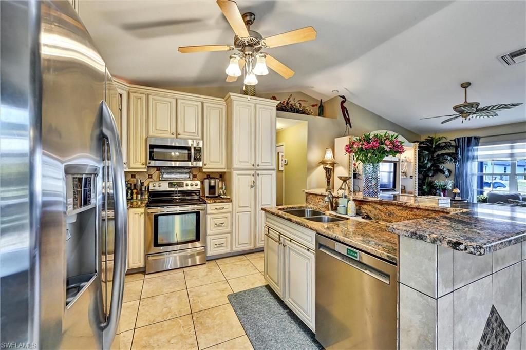 2442 SW Embers Ter, Cape Coral, FL 33991 Photo