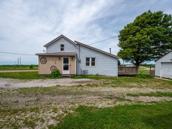307 W 6th , Earl Park, IN 47942