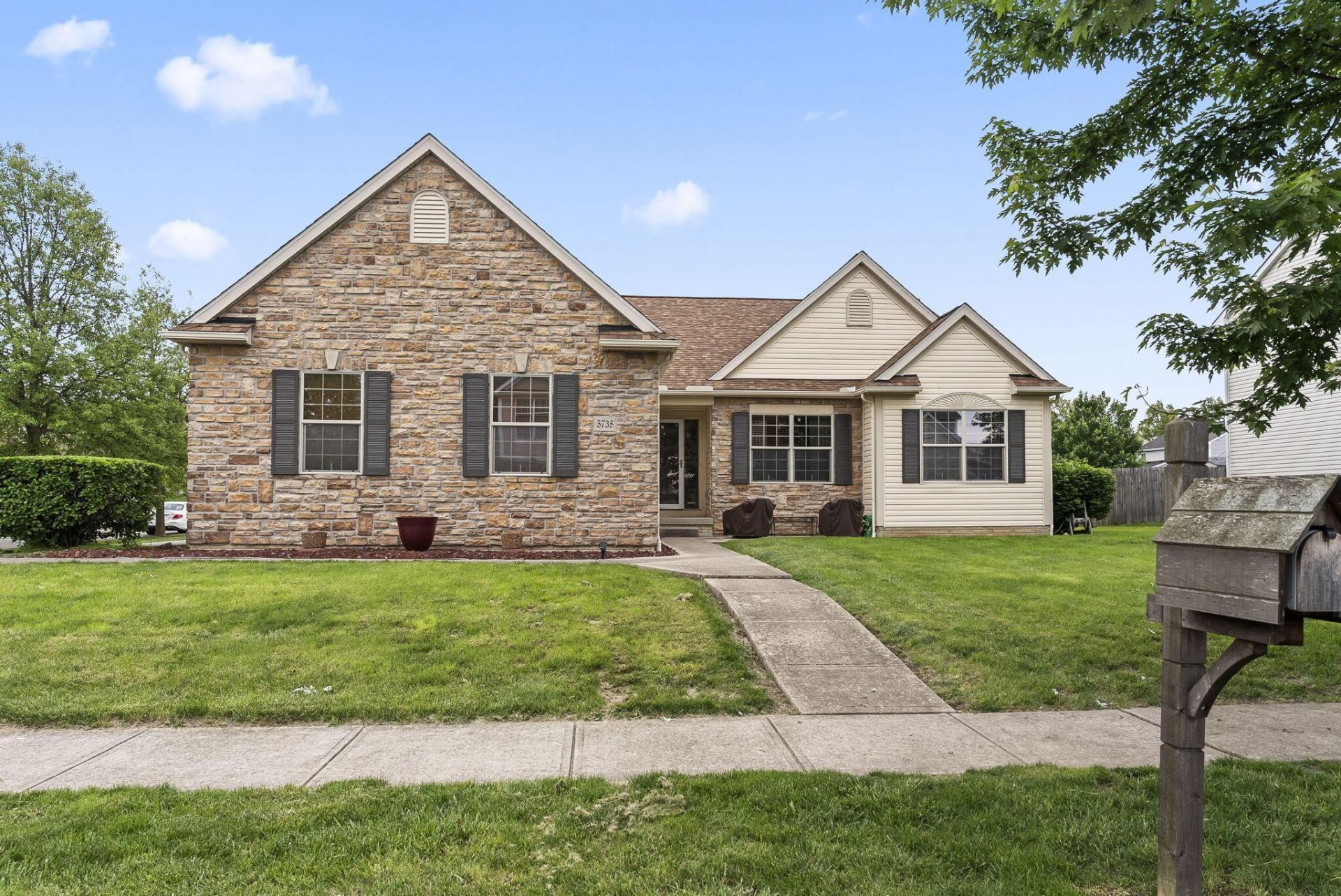 5738 Little Red Rover Street , Groveport, OH 43125 Main Photo