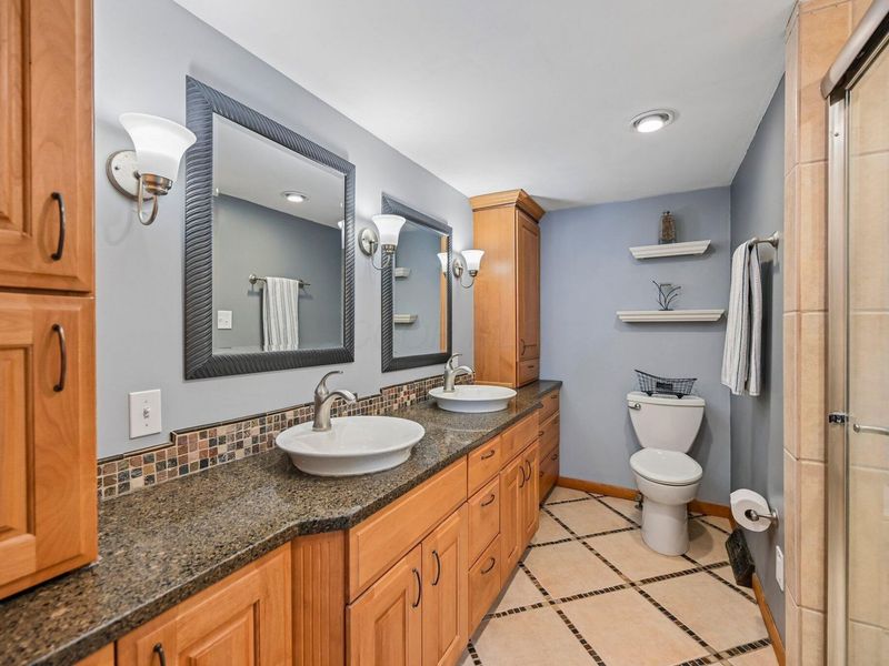 908 Colony Way , Columbus, OH 43235 Photo 23