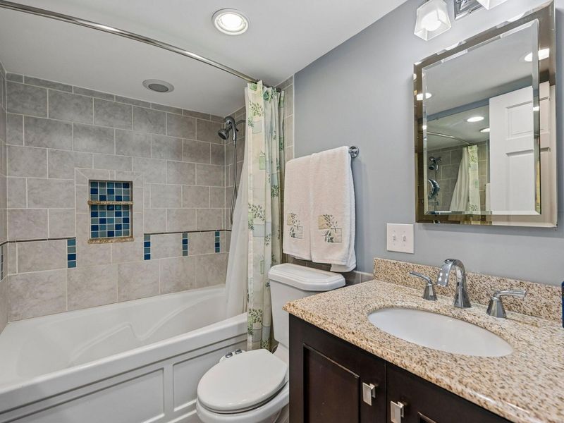 908 Colony Way , Columbus, OH 43235 Photo 28