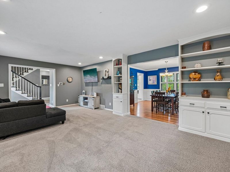 908 Colony Way , Columbus, OH 43235 Photo 9