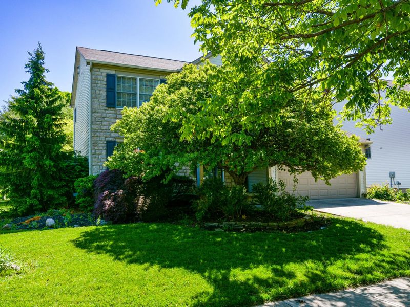 4074 Treebrook Drive , Hilliard, OH 43026 Photo 2