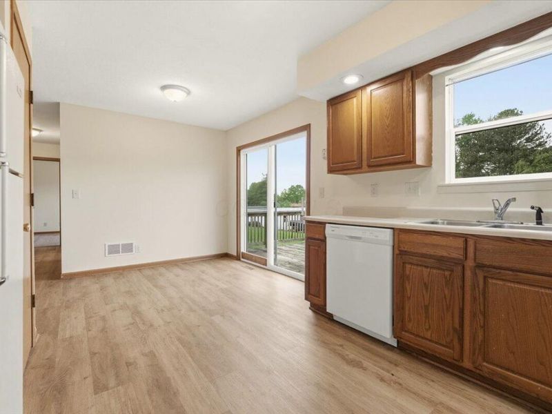 329 Wooster Road , Mount Vernon, OH 43050 Photo 10