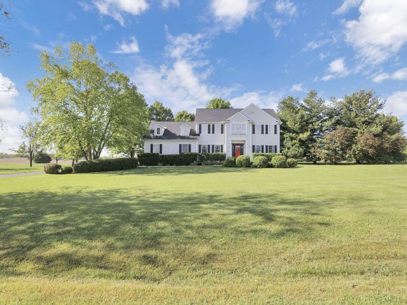 104 Grand Pointe Drive, Hebron, OH 43025 Photo 2