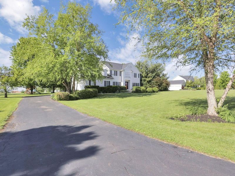 104 Grand Pointe Drive, Hebron, OH 43025 Photo 4