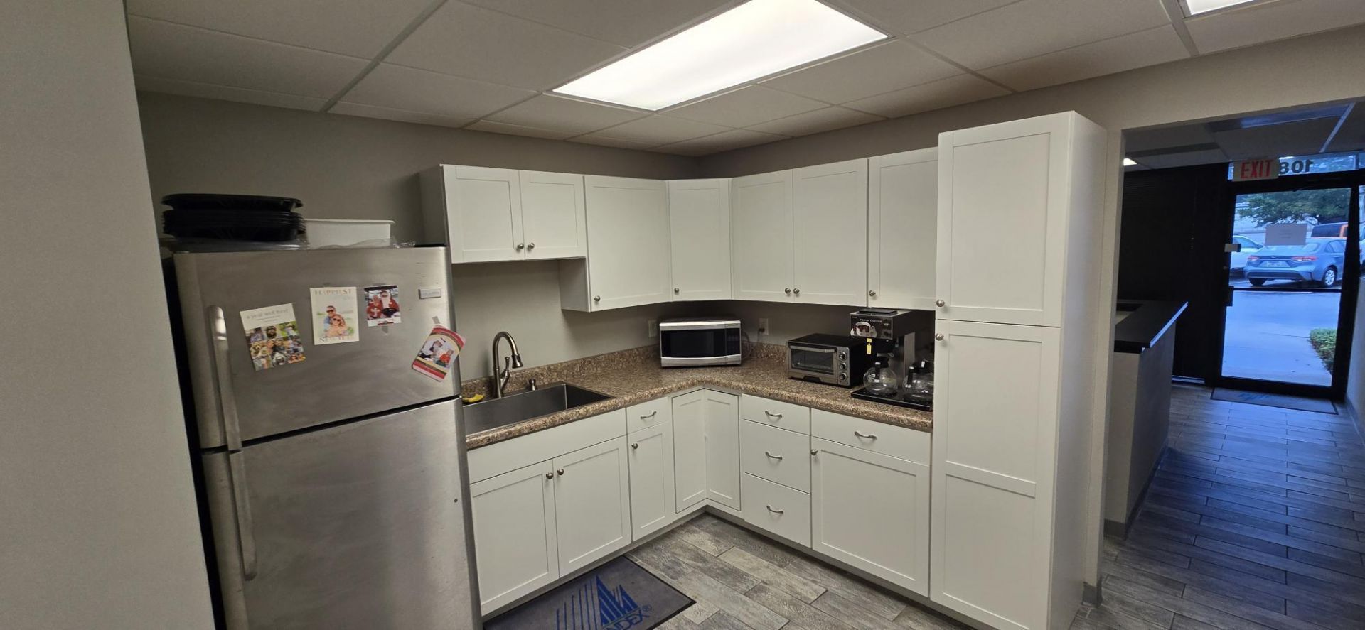3125 Ashley Phosphate Road  Photo 5