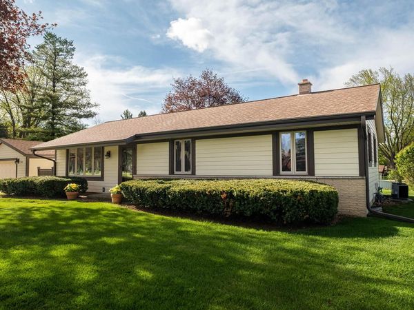 3351 Moraine DRIVE, Hubertus, WI 53033