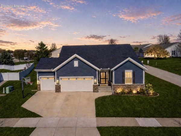 N56W24190 Peppertree DRIVE, Sussex, WI 53089