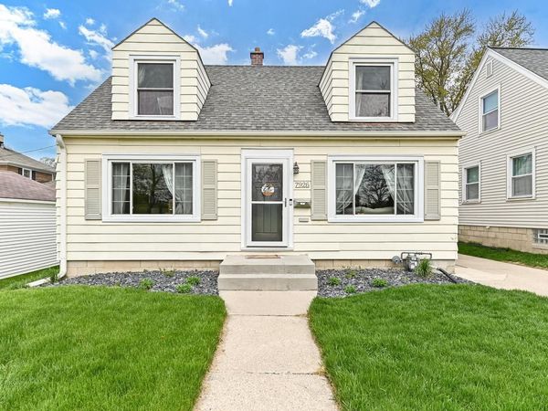 7926 Wright STREET, Wauwatosa, WI 53213