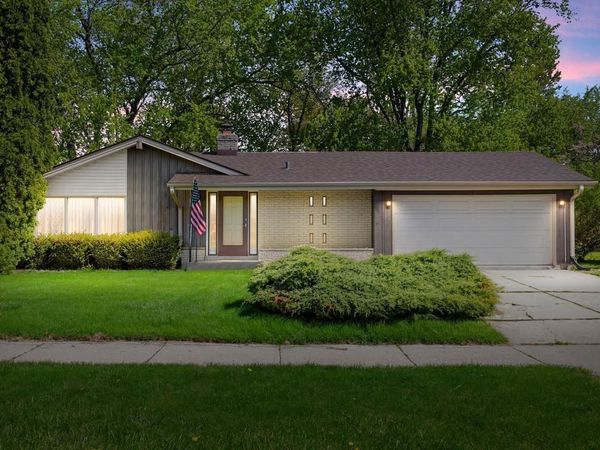 524 Forest Hill AVENUE, Oak Creek, WI 53154