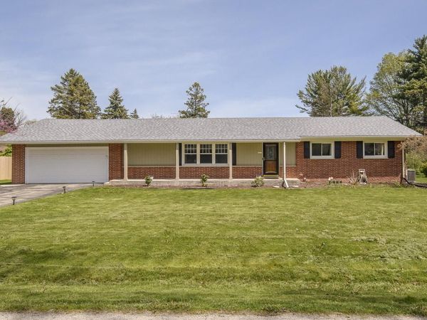 4221 Woodbury LANE, Mount Pleasant, WI 53403