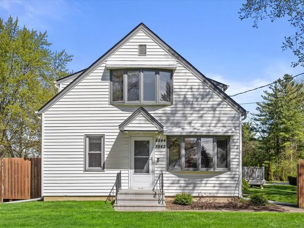 8842 Chicago ROAD, Unit 8844, Oak Creek, WI 53154