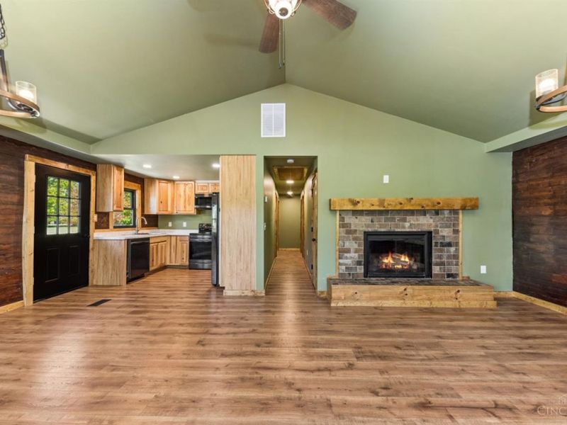 922 Lorelei Drive, Perry Twp, OH 45118 Photo 6