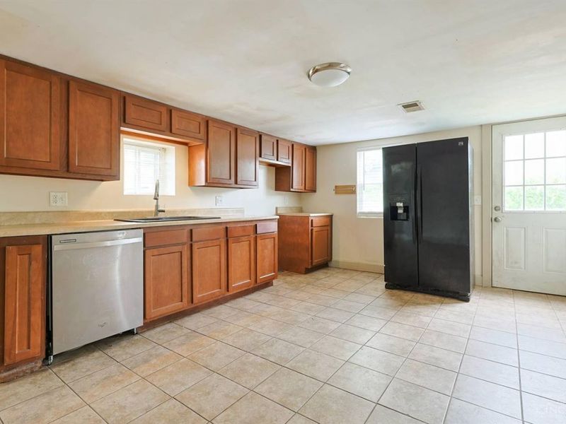 6136 Main Street, Salem Twp, OH 45152 Photo 11