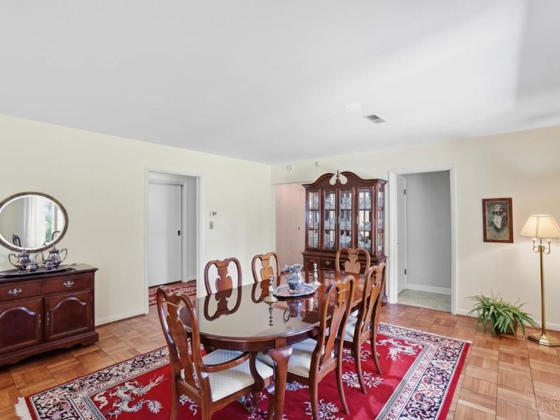 410 Compton Road, Wyoming, OH 45215 Photo 12