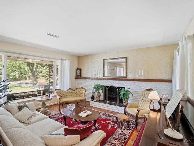 410 Compton Road, Wyoming, OH 45215 Photo 9