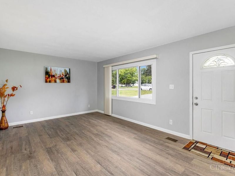 1019 W Main Street, Loveland, OH 45140 Photo 2
