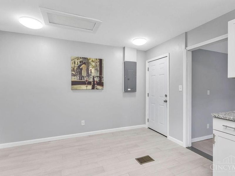 1019 W Main Street, Loveland, OH 45140 Photo 7
