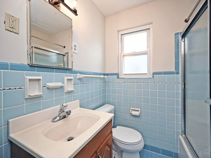 178 E Crest Drive, Reading, OH 45215 Photo 18