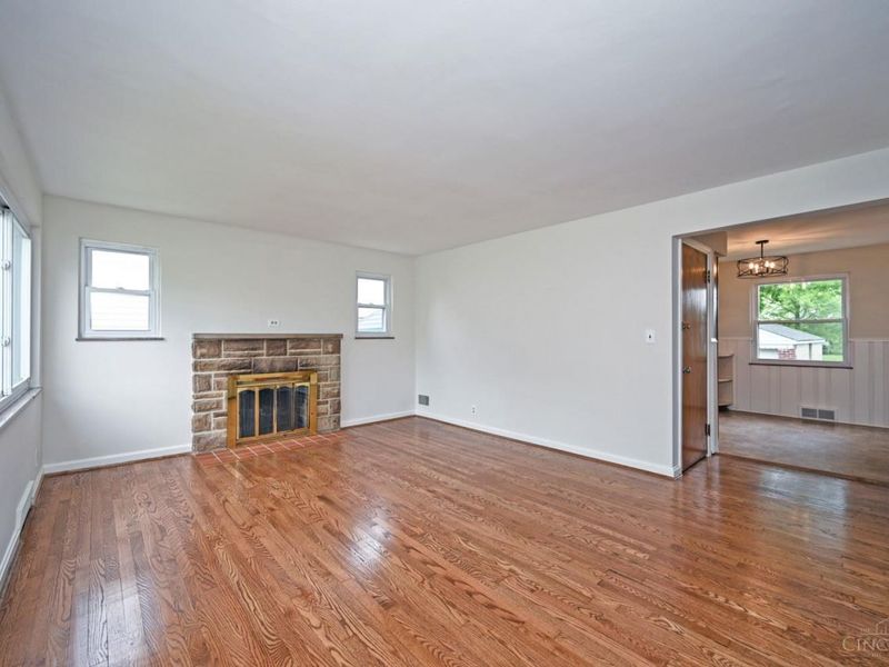 178 E Crest Drive, Reading, OH 45215 Photo 4