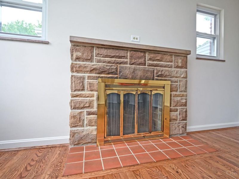 178 E Crest Drive, Reading, OH 45215 Photo 6