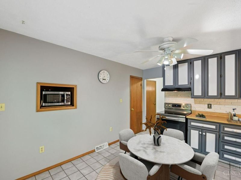 1278 Sanborn Court, Reading, OH 45215 Photo 12
