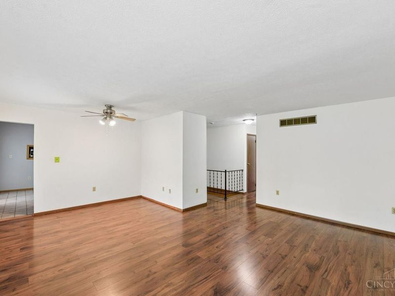 1278 Sanborn Court, Reading, OH 45215 Photo 7