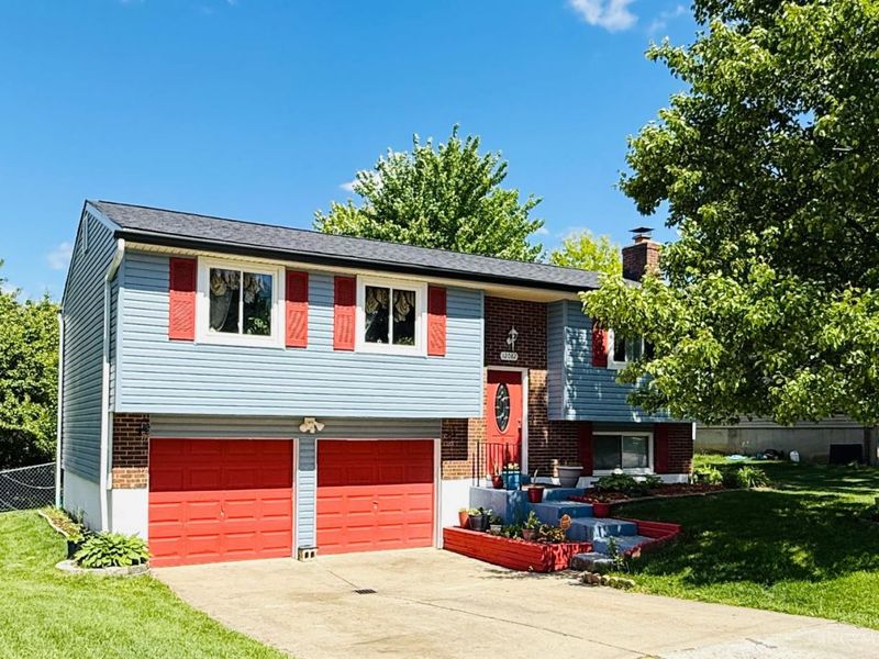 12082 Hazelhurst Drive, Springfield Twp., OH 45240 Photo 2