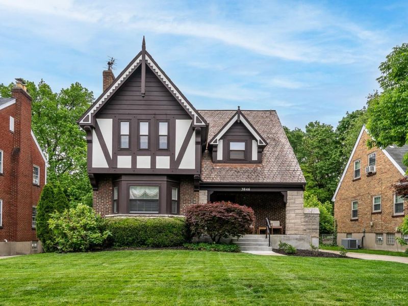 3846 Drakewood Drive, Cincinnati, OH 45209 Photo 1